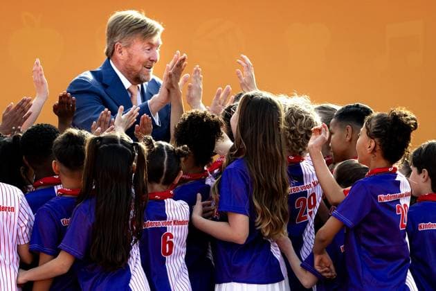 ZEEWOLDE - King Willem-Alexander during the national opening of the King s Games. The King visited public primary school Panta Rhei and ICB Kaleidoscoop, where he attended various sports and games activities after the King s Breakfast. RAMON VAN FLYMEN ANP netherlands out - belgium out  Copyright: xx x556004471x originalFilename: 556004471.jpg