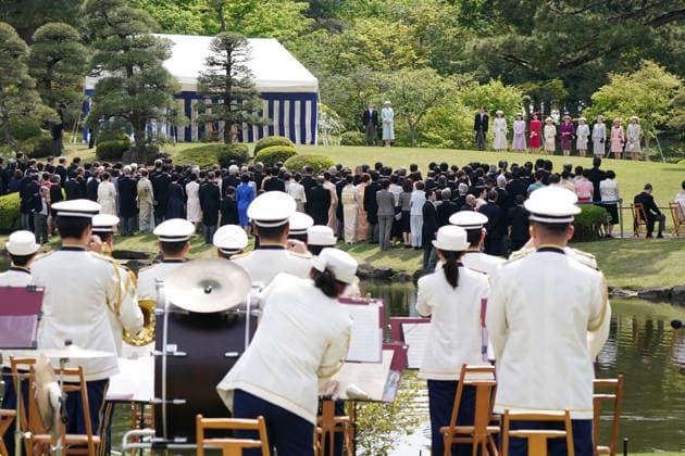 Japan imperial couple hosts spring garden party TOKYO, JAPAN - APRIL 17: (----EDITORIAL USE ONLY MANDATORY CREDIT - KAZUHIRO NOGI POOL AFP - NO MARKETING NO ADVERTISING CAMPAIGNS - DISTRIBUTED AS A SERVICE TO CLIENTS----) Japan s Emperor Naruhito (top, L) and Empress Masako (top, 2nd L), along with members of the royal family (top), attend the spring garden party at the Akasaka Palace imperial garden in Tokyo, capital of Japan, on April 17, 2026. Kazuhiro Nogi Pool Afp Anadolu Tokyo Japan. Editorial use only. Please get in touch for any other usage.  Copyright: x2026xAnadoluxKazuhiroxNogix xPoolx xAfpx