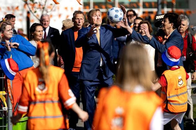 ZEEWOLDE - King Willem-Alexander during the national opening of the King s Games. The King visited public primary school Panta Rhei and ICB Kaleidoscoop, where he attended various sports and games activities after the King s Breakfast. RAMON VAN FLYMEN ANP netherlands out - belgium out  Copyright: xx x556005438x originalFilename: 556005438.jpg