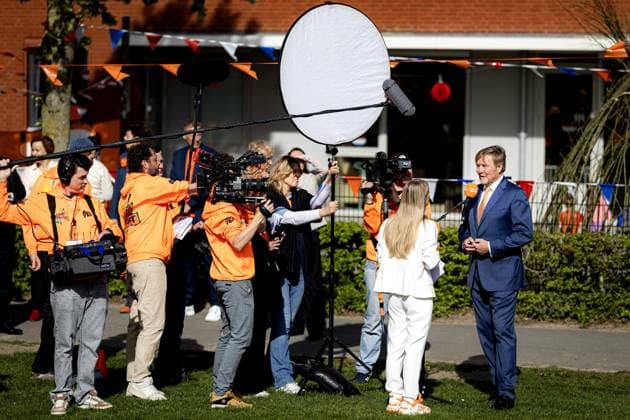 ZEEWOLDE - King Willem-Alexander during the national opening of the King s Games. The King visited public primary school Panta Rhei and ICB Kaleidoscoop, where he attended various sports and games activities after the King s Breakfast. RAMON VAN FLYMEN ANP netherlands out - belgium out  Copyright: xx x556005481x originalFilename: 556005481.jpg