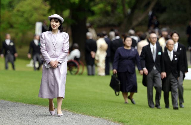 Japan imperial couple hosts spring garden party TOKYO, JAPAN - APRIL 17: (----EDITORIAL USE ONLY MANDATORY CREDIT - FRANCK ROBICHON POOL EPA - NO MARKETING NO ADVERTISING CAMPAIGNS - DISTRIBUTED AS A SERVICE TO CLIENTS----) Japan s Princess Aiko, daughter of Emperor Naruhito and Empress Masako, smiles during the Spring Imperial Garden Party at the Akasaka Imperial Gardens in Tokyo, Japan, 17 April 2026. Emperor Naruhito and Empress Masako host the annual Spring Imperial Garden Party at the Akasaka Imperial Gardens inviting around 1,700 guests. Franck Robichon Pool EPA Anadolu Tokyo Japan. Editorial use only. Please get in touch for any other usage.  Copyright: x2026xAnadoluxFranckxRobichonx xPoolx xEPAx
