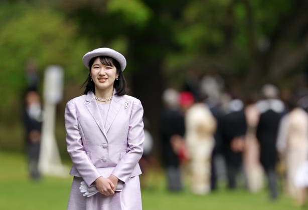 Japan imperial couple hosts spring garden party TOKYO, JAPAN - APRIL 17: (----EDITORIAL USE ONLY MANDATORY CREDIT - FRANCK ROBICHON POOL EPA - NO MARKETING NO ADVERTISING CAMPAIGNS - DISTRIBUTED AS A SERVICE TO CLIENTS----) Japan s Princess Aiko, daughter of Emperor Naruhito and Empress Masako, smiles during the Spring Imperial Garden Party at the Akasaka Imperial Gardens in Tokyo, Japan, 17 April 2026. Emperor Naruhito and Empress Masako host the annual Spring Imperial Garden Party at the Akasaka Imperial Gardens inviting around 1,700 guests. Franck Robichon Pool EPA Anadolu Tokyo Japan. Editorial use only. Please get in touch for any other usage.  Copyright: x2026xAnadoluxFranckxRobichonx xPoolx xEPAx