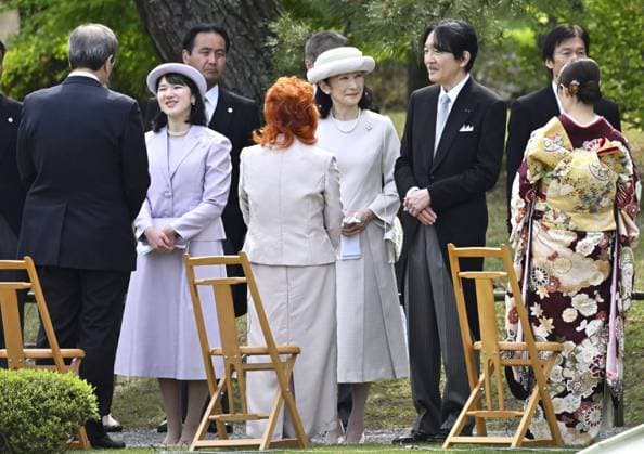 Japanese imperial garden party Japanese Crown Prince Fumihito (back, 2nd from R), Crown Princess Kiko (back, 3rd from R) and Princess Aiko (front, 2nd from L) attend a spring imperial garden party at the Akasaka Imperial Gardens in Tokyo on April 17, 2026. (Pool photo)  A14AA0005466474P