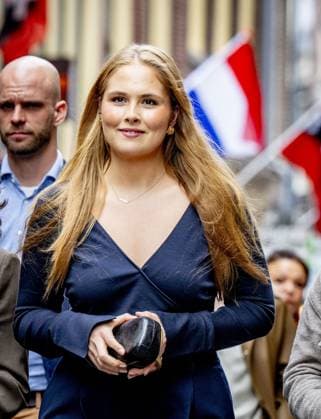 AMSTERDAM - Princess Amalia and Mayor Femke Halsema in the center of Amsterdam. The princess paid a two-day visit to the capital at Halsema s invitation to get to know the city better. ROBIN UTRECHT ANP netherlands out - belgium out  Copyright: xx x556021013x originalFilename: 556021013.jpg