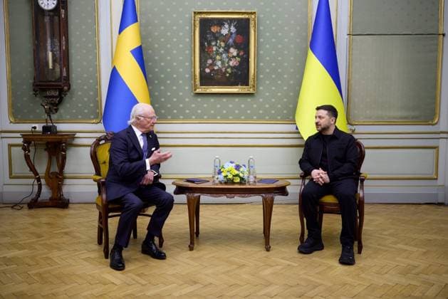 Ukrainian President Volodymyr Zelenskyy meets with King Carl XVI Gustaf of Sweden to discuss current developments in Lviv Ukrainian President Volodymyr Zelenskyy meets with King Carl XVI Gustaf of Sweden to discuss current developments in Lviv, Sweden, April 17, 2026. Photo by PRESIDENT OF UKRAINE apaimages Ukraine Ukraine Ukraine 170426_Sweden_UPO_00(22).jpeg Copyright: xapaimagesxPRESIDENTxOFxUKRAINEx xapaimagesx