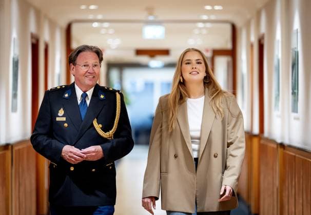 Amsterdam, The Netherlands, 2026-04-17 20:31:35 AMSTERDAM, 17-04-2026, Amsterdam Police. Princess of Orange Princess Amalia is visiting Amsterdam at the invitation of Mayor Halsema. The visit follows an earlier meeting with Amsterdammers at the Mayor s official residence. During the two-day visit, the Princess will become better acquainted with various sectors and be briefed on current topics such as science, sports, culture, housing, and social cohesion. PHOTO: NLBeeld POOL Sem van der Wal. In the photo: In the evening and at night, Princess Amalia visits the Amsterdam Police. She observes the dispatchers at the control room, who receive requests for assistance from citizens in need 24 hours a day and instruct and guide colleagues on Copyright: xx x