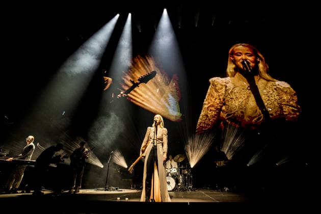 Tina Dickow live in Copenhagen, Denmark Copenhagen, Denmark. 17th, April 2026. The Danish singer and songwriter er Tina Dickow performs a live concert at Royal Arena in Copenhagen. Denmark, Copenhagen  Copyright: xGonzalesxPhoto LassexLagonix