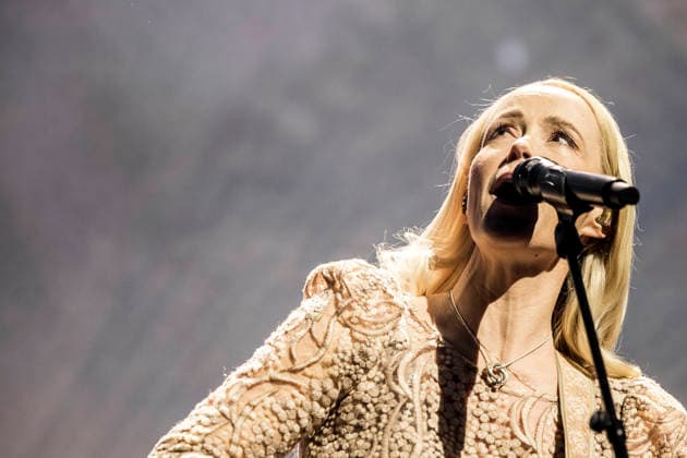 Tina Dickow live in Copenhagen, Denmark Copenhagen, Denmark. 17th, April 2026. The Danish singer and songwriter er Tina Dickow performs a live concert at Royal Arena in Copenhagen. Denmark, Copenhagen  Copyright: xGonzalesxPhoto LassexLagonix