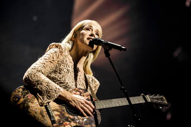 Tina Dickow live in Copenhagen, Denmark Copenhagen, Denmark. 17th, April 2026. The Danish singer and songwriter er Tina Dickow performs a live concert at Royal Arena in Copenhagen. Denmark, Copenhagen  Copyright: xGonzalesxPhoto LassexLagonix