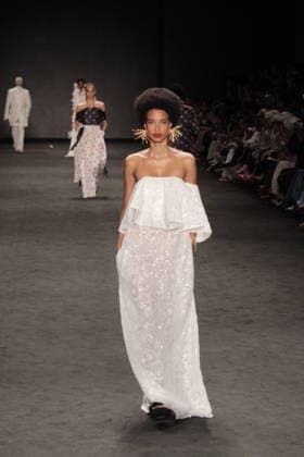 RIO DE JANEIRO, RJ - 17.04.2026: RIO FASHION WEEK 2026 - Fashion show by the brand Apartamento 03 on the third day of Rio Fashion Week 2026, at Pier Maua, Rio de Janeiro. x2927267x  CarlosxEliasxJunior