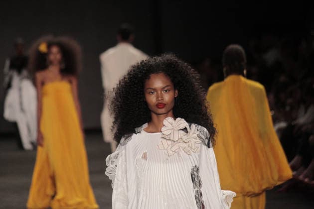 RIO DE JANEIRO, RJ - 17.04.2026: RIO FASHION WEEK 2026 - Fashion show by the brand Apartamento 03 on the third day of Rio Fashion Week 2026, at Pier Maua, Rio de Janeiro. x2927292x  CarlosxEliasxJunior