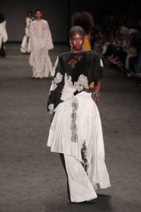 RIO DE JANEIRO, RJ - 17.04.2026: RIO FASHION WEEK 2026 - Fashion show by the brand Apartamento 03 on the third day of Rio Fashion Week 2026, at Pier Maua, Rio de Janeiro. x2927303x  CarlosxEliasxJunior