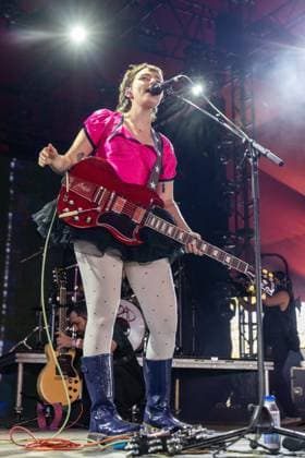 April 17, 2026, Indio, California, U.S: JULIE DAWSON of NewDad during Coachella Valley Music and Arts Festival at Empire Polo Club in Indio, California Indio U.S  - ZUMAs135 20260417_zap_s135_018 Copyright: xDanielxDeSloverx