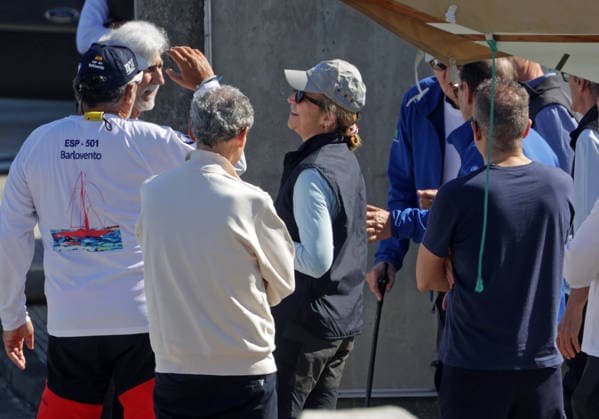The King emeritus and his daughter, Infanta Elena, set sail in Sanxenxo King Juan Carlos and Infanta Elena embark in the port of Sanxenxo to participate in the regattas, on April 18, 2026, in Sanxenxo Pontevedra, Galicia, Spain 18 APRIL 2026 José Ramó Sanxenxo Sanxenxo Sanxenxo Spain  Copyright: xJosÃ xRamonxHernandox 7450706