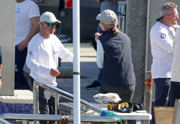 The King emeritus and his daughter, Infanta Elena, set sail in Sanxenxo King Juan Carlos and Infanta Elena embark in the port of Sanxenxo to participate in the regattas, on April 18, 2026, in Sanxenxo Pontevedra, Galicia, Spain 18 APRIL 2026 José Ramó Sanxenxo Sanxenxo Sanxenxo Spain  Copyright: xJosÃ xRamonxHernandox 7450714
