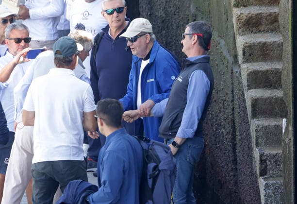 The King emeritus and his daughter, Infanta Elena, set sail in Sanxenxo King Juan Carlos and Infanta Elena embark in the port of Sanxenxo to participate in the regattas, on April 18, 2026, in Sanxenxo Pontevedra, Galicia, Spain 18 APRIL 2026 José Ramó Sanxenxo Sanxenxo Sanxenxo Spain  Copyright: xJosÃ xRamonxHernandox 7450704