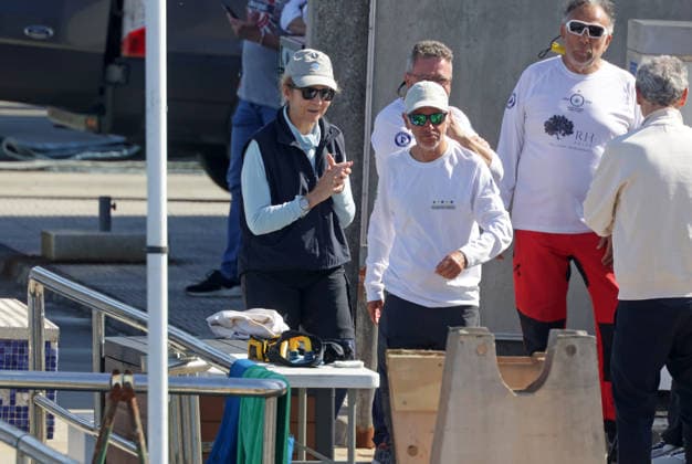 The King emeritus and his daughter, Infanta Elena, set sail in Sanxenxo King Juan Carlos and Infanta Elena embark in the port of Sanxenxo to participate in the regattas, on April 18, 2026, in Sanxenxo Pontevedra, Galicia, Spain 18 APRIL 2026 José Ramó Sanxenxo Sanxenxo Sanxenxo Spain  Copyright: xJosÃ xRamonxHernandox 7450715