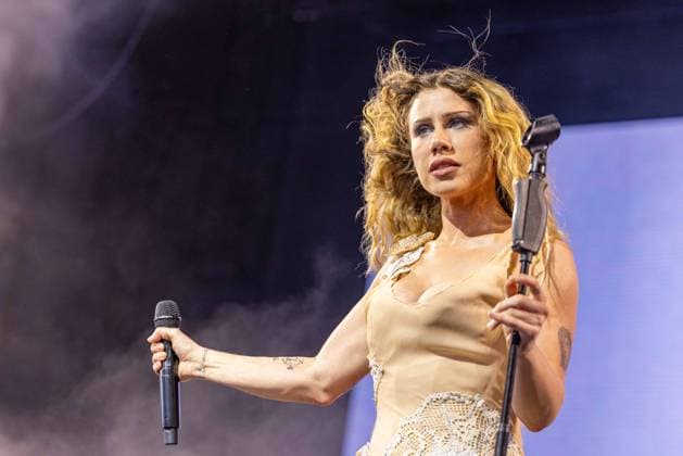 April 17, 2026, Indio, California, U.S: Singer SLAYYYTER (CATHERINE GRACE GARNER) during Coachella Valley Music and Arts Festival at Empire Polo Club in Indio, California Indio U.S  - ZUMAs135 20260417_zap_s135_054 Copyright: xDanielxDeSloverx