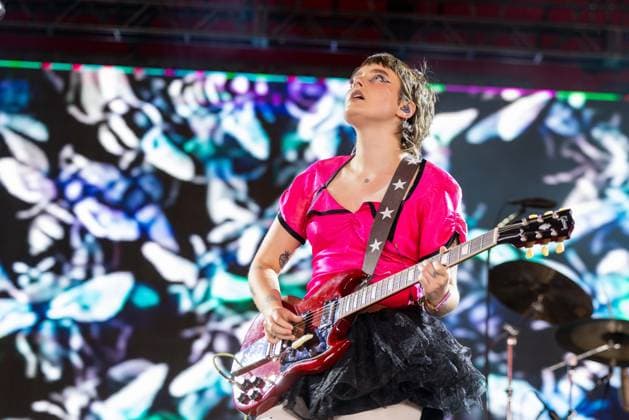April 17, 2026, Indio, California, U.S: JULIE DAWSON of NewDad during Coachella Valley Music and Arts Festival at Empire Polo Club in Indio, California Indio U.S  - ZUMAs135 20260417_zap_s135_061 Copyright: xDanielxDeSloverx
