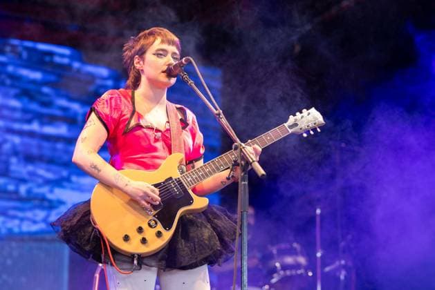 April 17, 2026, Indio, California, U.S: JULIE DAWSON of NewDad during Coachella Valley Music and Arts Festival at Empire Polo Club in Indio, California Indio U.S  - ZUMAs135 20260417_zap_s135_063 Copyright: xDanielxDeSloverx