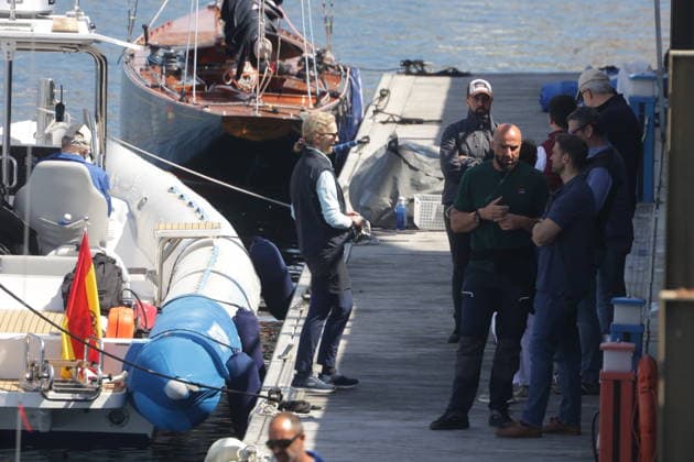 The King emeritus and his daughter, Infanta Elena, set sail in Sanxenxo King Juan Carlos and Infanta Elena are waiting to set sail in the port on the first day of the regatta, on April 18, 2026, in Sanxenxo Pontevedra, Galicia, Spain BOAT PORT MAR José Ramó Sanxenxo Sanxenxo Sanxenxo Spain  Copyright: xJosÃ xRamonxHernandox 7450775