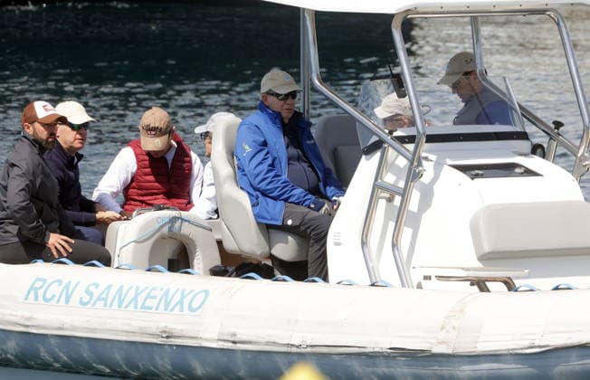 The King emeritus and his daughter, Infanta Elena, set sail in Sanxenxo King Juan Carlos and Infanta Elena leave the port on the first day of the regatta, on April 18, 2026, in Sanxenxo Pontevedra, Galicia, Spain BOAT PORT SEA José Ramó Sanxenxo Sanxenxo Sanxenxo Spain  Copyright: xJosÃ xRamonxHernandox 7450907