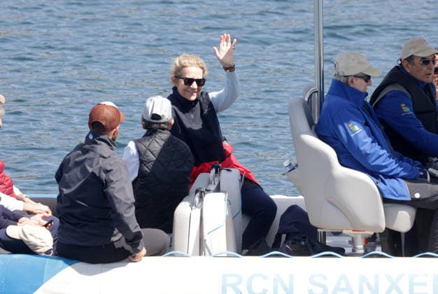 The King emeritus and his daughter, Infanta Elena, set sail in Sanxenxo King Juan Carlos and Infanta Elena leave the port on the first day of the regatta, on April 18, 2026, in Sanxenxo Pontevedra, Galicia, Spain BOAT PORT SEA José Ramó Sanxenxo Sanxenxo Sanxenxo Spain  Copyright: xJosÃ xRamonxHernandox 7450915