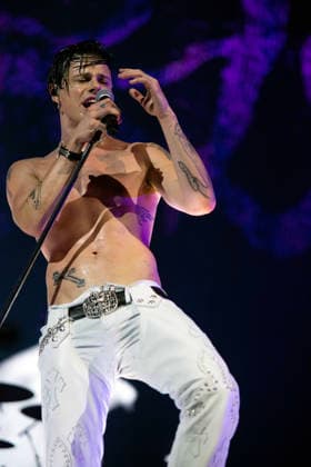 Yungblud live at First Direct Bank Arena, Leeds, UK, 17 April 2026. Yungblud performing live at First Direct Bank Arena, Leeds, UK, 17 April 2026., Credit:Hels MIllington Avalon  Copyright: xHelsxMIllingtonx xAvalonx 1092428369