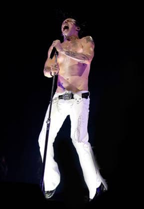 Yungblud live at First Direct Bank Arena, Leeds, UK, 17 April 2026. Yungblud performing live at First Direct Bank Arena, Leeds, UK, 17 April 2026., Credit:Hels MIllington Avalon  Copyright: xHelsxMIllingtonx xAvalonx 1092428472
