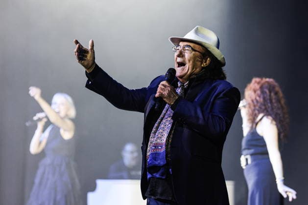 RUSSIA, MOSCOW - APRIL 18, 2026: Italian singer Al Bano (Albano Carrisi) performs during a concert at the Moskva Concert Hall Moscow Russia  - ZUMAt113 20260418_zaa_t113_488 Copyright: xVladimirxGerdox