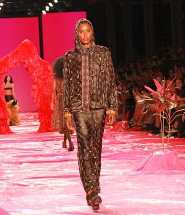 RECORD DATE NOT STATED Izabela Capeto s fashion show at Rio Fashion Week 2026. Rio de Janeiro (RJ), 04 18 2026 - Fashion Show Brand Izabela Capeto RJ - Fashion show of the Izabela Capeto brand during Rio de Janeiro Fashion Week (RIOFW), the event takes place at Pier Maua in the city of Rio de Janeiro, this Saturday, April 18, 2026.(Foto: Onofre Veras Thenews2 imago images) Izabela Capeto s fashion show at Rio Fashion Week 2026.  Copyright: xonofrexverasx