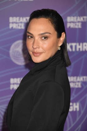 SANTA MONICA, CA - APRIL 18: Gal Gadot at the 2026 Breakthrough Prize on April 18, 2026 at Barker Hangar in Santa Monica, California. Copyright: xJeffreyxMayer MediaPunchx
