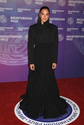 SANTA MONICA, CA - APRIL 18: Gal Gadot at the 2026 Breakthrough Prize on April 18, 2026 at Barker Hangar in Santa Monica, California. Copyright: xJeffreyxMayer MediaPunchx
