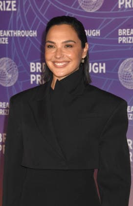 SANTA MONICA, CA - APRIL 18: Gal Gadot at the 2026 Breakthrough Prize on April 18, 2026 at Barker Hangar in Santa Monica, California. Copyright: xJeffreyxMayer MediaPunchx