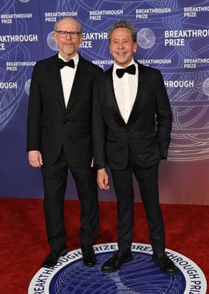 2026 Breakthrough Prize Ceremony Ron Howard and Brian Grazer arriving to the 12th Breakthrough Prize Ceremony held at Barker Hangar on April 18, 2026 in Santa Monica, CA. Santa Monica Barker Hangar California USA Copyright: xStarbuck xAFF-USA.COMx