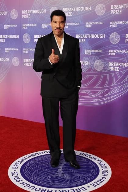 12th Breakthrough Prize Ceremony SANTA MONICA, CALIFORNIA - APRIL 18: Lionel Richie attend the 12th Breakthrough Prize Ceremony at Barker Hangar on April 18, 2026 in Santa Monica, California Credit: AdMedia EDITORIAL USE ONLY  Copyright: xx AdMediax admphotostwo982962