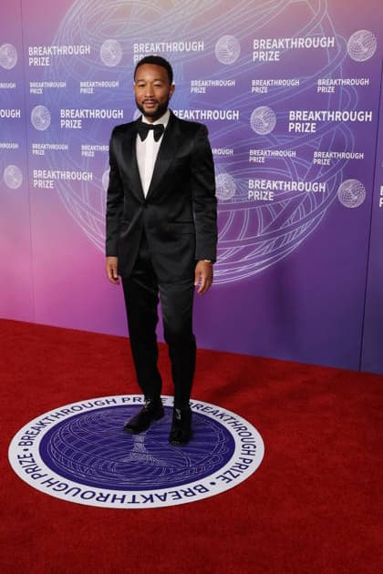12th Breakthrough Prize Ceremony SANTA MONICA, CALIFORNIA - APRIL 18:John Legend attend the 12th Breakthrough Prize Ceremony at Barker Hangar on April 18, 2026 in Santa Monica, California Credit: AdMedia EDITORIAL USE ONLY  Copyright: xx AdMediax admphotostwo982965