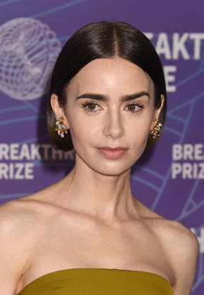 SANTA MONICA, CA - APRIL 18: Lily Collins at the 2026 Breakthrough Prize on April 18, 2026 at Barker Hangar in Santa Monica, California. Copyright: xJeffreyxMayer MediaPunchx