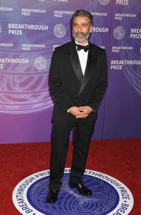 SANTA MONICA, CA - APRIL 18: Oscar Isaac at the 2026 Breakthrough Prize on April 18, 2026 at Barker Hangar in Santa Monica, California. Copyright: xJeffreyxMayer MediaPunchx