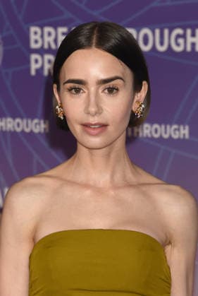 SANTA MONICA, CA - APRIL 18: Lily Collins at the 2026 Breakthrough Prize on April 18, 2026 at Barker Hangar in Santa Monica, California. Copyright: xJeffreyxMayer MediaPunchx