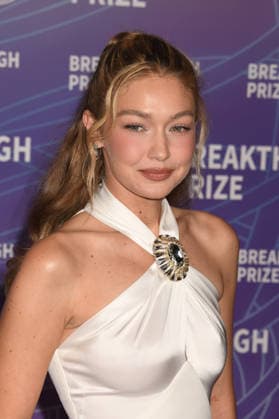 SANTA MONICA, CA - APRIL 18: Gigi Hadid at the 2026 Breakthrough Prize on April 18, 2026 at Barker Hangar in Santa Monica, California. Copyright: xJeffreyxMayer MediaPunchx