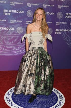 SANTA MONICA, CA - APRIL 18: Olivia Wilde at the 2026 Breakthrough Prize on April 18, 2026 at Barker Hangar in Santa Monica, California. Copyright: xJeffreyxMayer MediaPunchx