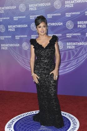 Salma Hayek at arrivals for 12th Breakthrough Prize Ceremony, Barker Hangar, Santa Monica, CA, April 18, 2026. Photo By: Elizabeth Goodenough Everett Collection 12th Breakthrough Prize Ceremony PUBLICATIONXNOTxINxCANxCHNxFRAxITAxJPNxNORxPOLxRUSxESPxUKxUSA