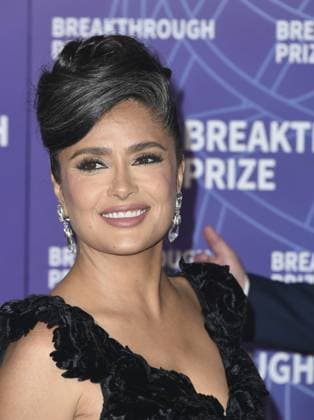 Salma Hayek at arrivals for 12th Breakthrough Prize Ceremony, Barker Hangar, Santa Monica, CA, April 18, 2026. Photo By: Elizabeth Goodenough Everett Collection 12th Breakthrough Prize Ceremony PUBLICATIONXNOTxINxCANxCHNxFRAxITAxJPNxNORxPOLxRUSxESPxUKxUSA