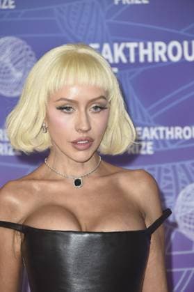 Christina Aguilera at arrivals for 12th Breakthrough Prize Ceremony, Barker Hangar, Santa Monica, CA, April 18, 2026. Photo By: Elizabeth Goodenough Everett Collection 12th Breakthrough Prize Ceremony PUBLICATIONXNOTxINxCANxCHNxFRAxITAxJPNxNORxPOLxRUSxESPxUKxUSA