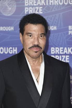 Lionel Richie at arrivals for 12th Breakthrough Prize Ceremony, Barker Hangar, Santa Monica, CA, April 18, 2026. Photo By: Elizabeth Goodenough Everett Collection 12th Breakthrough Prize Ceremony PUBLICATIONXNOTxINxCANxCHNxFRAxITAxJPNxNORxPOLxRUSxESPxUKxUSA