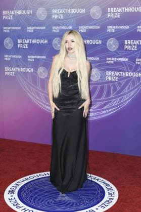 Ava Max at arrivals for 12th Breakthrough Prize Ceremony, Barker Hangar, Santa Monica, CA, April 18, 2026. Photo By: Elizabeth Goodenough Everett Collection 12th Breakthrough Prize Ceremony PUBLICATIONXNOTxINxCANxCHNxFRAxITAxJPNxNORxPOLxRUSxESPxUKxUSA