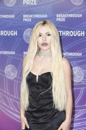 Ava Max at arrivals for 12th Breakthrough Prize Ceremony, Barker Hangar, Santa Monica, CA, April 18, 2026. Photo By: Elizabeth Goodenough Everett Collection 12th Breakthrough Prize Ceremony PUBLICATIONXNOTxINxCANxCHNxFRAxITAxJPNxNORxPOLxRUSxESPxUKxUSA