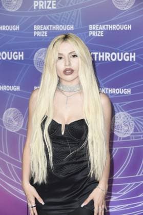 Ava Max at arrivals for 12th Breakthrough Prize Ceremony, Barker Hangar, Santa Monica, CA, April 18, 2026. Photo By: Elizabeth Goodenough Everett Collection 12th Breakthrough Prize Ceremony PUBLICATIONXNOTxINxCANxCHNxFRAxITAxJPNxNORxPOLxRUSxESPxUKxUSA