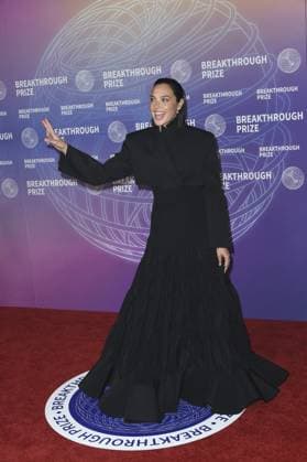 Gal Gadot at arrivals for 12th Breakthrough Prize Ceremony, Barker Hangar, Santa Monica, CA, April 18, 2026. Photo By: Elizabeth Goodenough Everett Collection 12th Breakthrough Prize Ceremony PUBLICATIONXNOTxINxCANxCHNxFRAxITAxJPNxNORxPOLxRUSxESPxUKxUSA